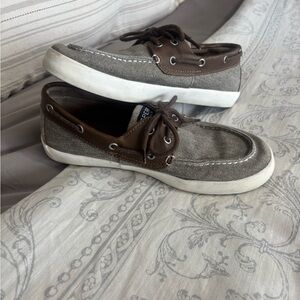 Speery boat shoes